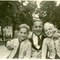 Vera Adams mit ihrem Bruder Karl-Heinz und ihrem Vater Ernst Schwarz in Innsbruck, um 1937 (Bildquelle: Kurt Schwarz)